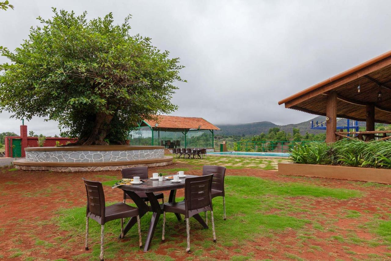 Stayvista'S Ficus Farms - Mountain-View Haven With Rustic Artsy Interiors, Outdoor Pool, Glasshouse, Home Theatre & Karaoke Delight Igatpuri Eksteriør billede